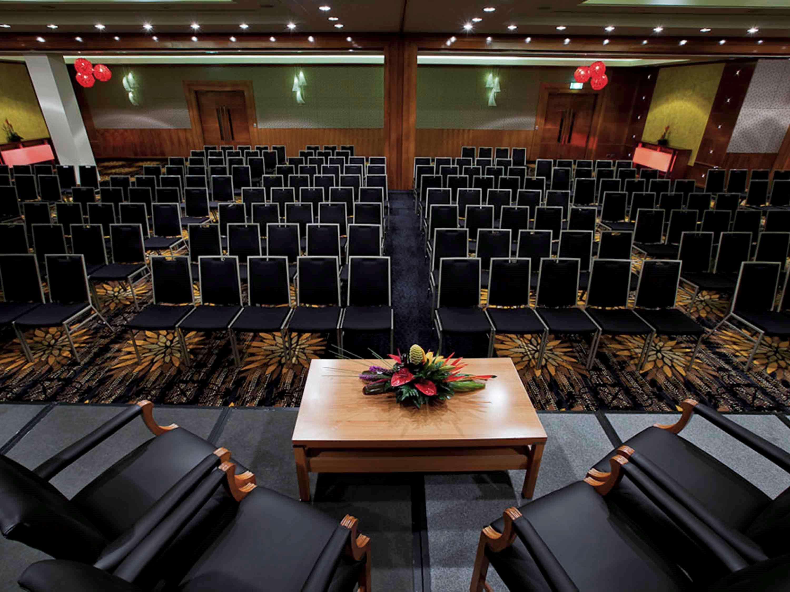 铂尔曼礁滩酒店赌场 凱恩斯 外观 照片 The main conference room